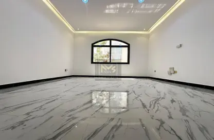 Apartment - 1 Bathroom for rent in Diplomatic Area - Airport Road - Abu Dhabi