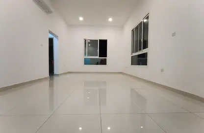 شقة - 2 غرف نوم - 2 حمامات للايجار في مركز محمد بن زايد - مدينة محمد بن زايد - أبوظبي