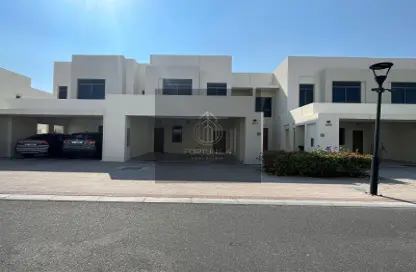 Townhouse - 3 Bedrooms - 4 Bathrooms for rent in Noor Townhouses - Town Square - Dubai