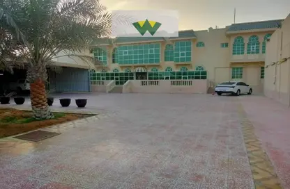 Villa for rent in Baniyas East - Baniyas - Abu Dhabi