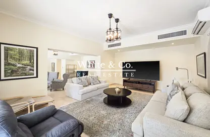 Villa - 4 Bedrooms - 4 Bathrooms for rent in Meadows 5 - Meadows - Dubai