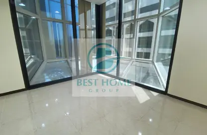 Office Space - Studio - 4 Bathrooms for rent in Corniche Tower - Corniche Road - Abu Dhabi