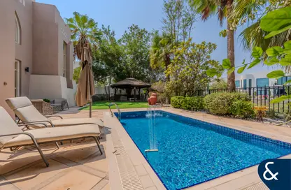 Villa - 4 Bedrooms - 4 Bathrooms for rent in Cluster 17 - Jumeirah Islands - Dubai