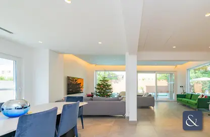 Villa - 3 Bedrooms - 4 Bathrooms for sale in Maeen - The Lakes - Dubai