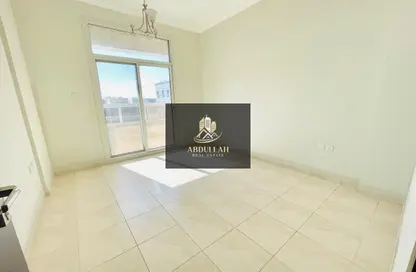 شقة - 2 غرف نوم - 2 حمامات للايجار في سراب 2 - الجادة - الشارقة