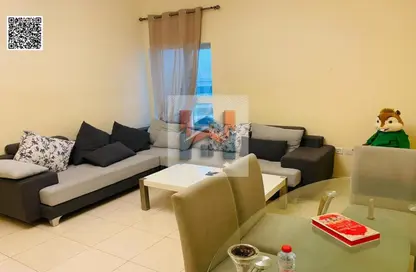 شقة - غرفة نوم - 2 حمامات للبيع في أورينت تاور 1 - أورينت تاور - البستان - عجمان