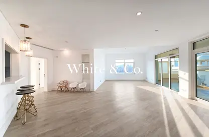 Apartment - 3 Bedrooms - 4 Bathrooms for rent in Al Khushkar - Shoreline Apartments - Palm Jumeirah - Dubai