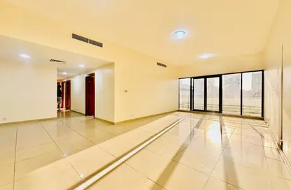 Apartment - 3 Bedrooms - 3 Bathrooms for rent in Golden Sands 9 - Mankhool - Bur Dubai - Dubai