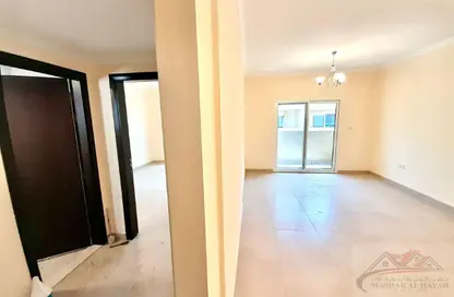 Apartment - 1 Bedroom - 2 Bathrooms for rent in Muwaileh 29 Building - Muwaileh - Sharjah