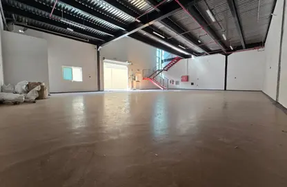 مستودع - استوديو - 2 حمامات للايجار في الجرف 3 - الجرف - عجمان وسط المدينة - عجمان
