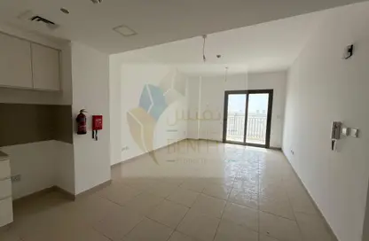 Apartment - 1 Bedroom - 2 Bathrooms for rent in Hayat Boulevard-1A - Hayat Boulevard - Town Square - Dubai