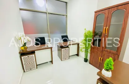 Office Space - Studio - 1 Bathroom for rent in Red Avenue - Al Garhoud - Dubai