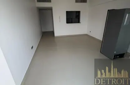 Apartment - 1 Bedroom - 1 Bathroom for sale in Millennium Binghatti Residences - Business Bay - Dubai Apartment - 1 Bedroom - 1 Bathroom for sale in Millennium Binghatti Residences - Business Bay - Dubai