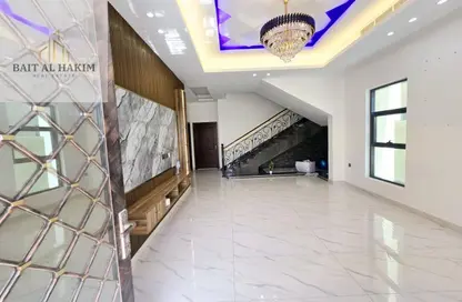 فيلا - 5 غرف نوم - 6 حمامات للايجار في الحليو 2 - الحليو - عجمان