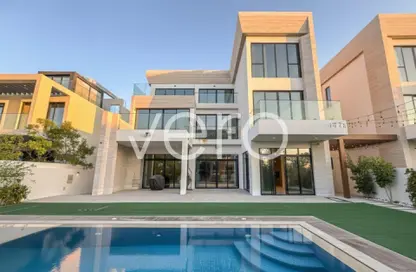 Villa - 7 Bedrooms - 7+ Bathrooms for rent in Jumeirah Park Homes - Jumeirah Park - Dubai