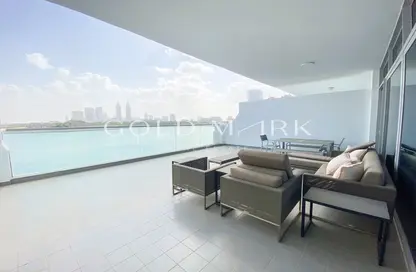 Apartment - 1 Bedroom - 2 Bathrooms for sale in Azure Residences - Palm Jumeirah - Dubai