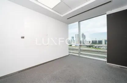 Office Space - Studio for rent in Emaar Business Park Building 3 - Emaar Business Park - Sheikh Zayed Road - Dubai