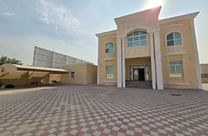 Villa - 5 Bedrooms - 7+ Bathrooms for rent in Al Rahmaniya - Sharjah