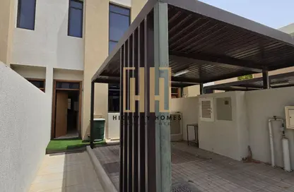 Townhouse - 2 Bedrooms - 4 Bathrooms for rent in Nasma Residence - Al Tai - Sharjah