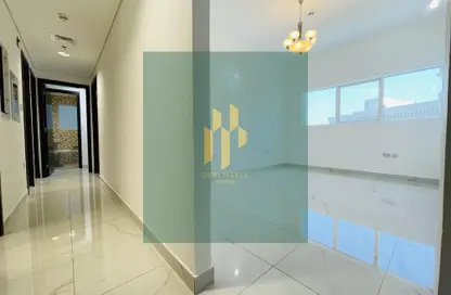 Apartment - 2 Bedrooms - 2 Bathrooms for rent in Mina Road - Tourist Club Area - Abu Dhabi