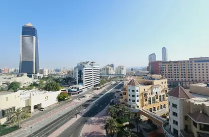 Apartment - 3 Bedrooms - 5 Bathrooms for rent in Dubai Healthcare City - Bur Dubai - Dubai