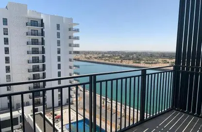 Apartment - 1 Bedroom - 2 Bathrooms for sale in Waters Edge - Yas Island - Abu Dhabi