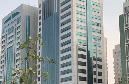 Apartment - 1 Bedroom - 1 Bathroom for rent in Tourist Club Area - Abu Dhabi