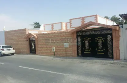 Outdoor House image for: Bungalow - 4 Bedrooms - 5 Bathrooms for sale in Al Hazana - Al Riqqa - Sharjah, Image 1