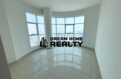 Apartment - 2 Bedrooms - 3 Bathrooms for rent in Al Khan - Sharjah