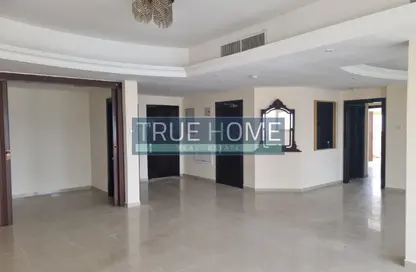 Apartment - 2 Bedrooms - 3 Bathrooms for rent in Al Khan - Sharjah
