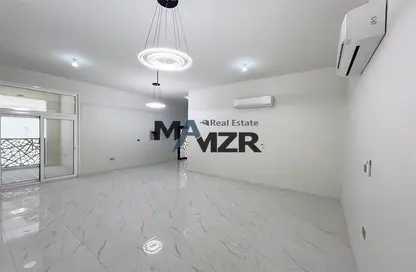 Villa - 5 Bedrooms - 7 Bathrooms for rent in Madinat Al Riyad - Abu Dhabi