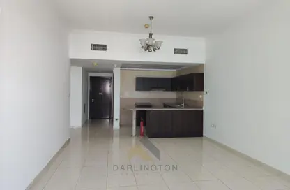 شقة - غرفة نوم - 2 حمامات للايجار في برج ربيعة - مجان - دبي لاند - دبي