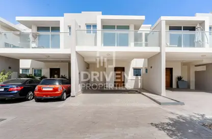 Villa - 3 Bedrooms - 4 Bathrooms for sale in Vardon - Damac Hills 2 - Dubai