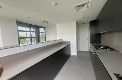 Apartment - 3 Bedrooms - 3 Bathrooms for rent in The Gate - Aljada - Sharjah