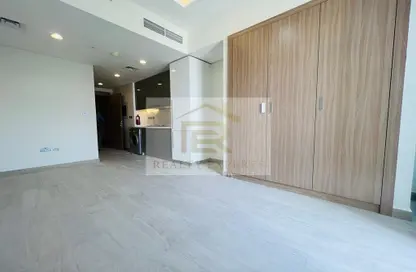 Empty Room image for: Apartment - 1 Bathroom for rent in AZIZI Riviera - Meydan One - Meydan - Dubai, Image 1