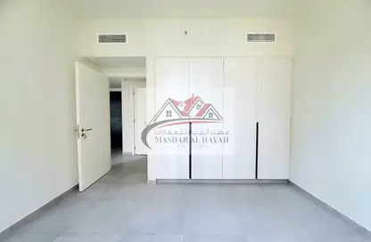 شقة - غرفة نوم - 2 حمامات للايجار في ذا لينك - إيست فييليدج - الجادة - الشارقة