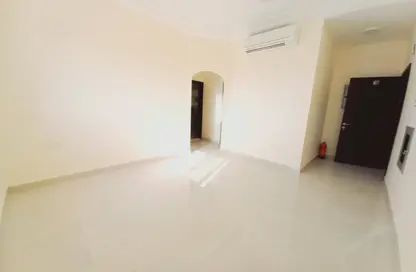 Apartment - 1 Bedroom - 1 Bathroom for rent in SG Muwaileh Building - Muwaileh - Sharjah
