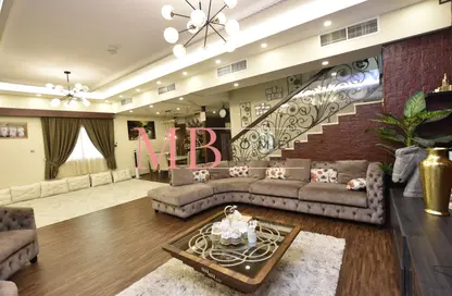 فيلا - 4 غرف نوم - 5 حمامات للبيع في فلل سيركل - قرية الجميرا سركل - دبي