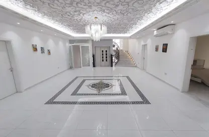 فيلا - 5 غرف نوم - 8 حمامات للايجار في مدينة الرياض - أبوظبي
