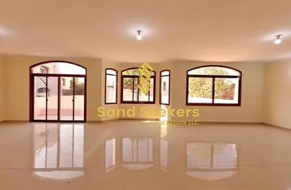 فيلا - 5 غرف نوم - 6 حمامات للايجار في الخالدية - أبوظبي