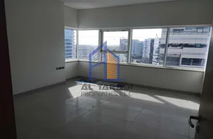 Empty Room image for: Apartment - 2 Bedrooms - 2 Bathrooms for rent in Lamar Residences - Al Seef - Al Raha Beach - Abu Dhabi, Image 1