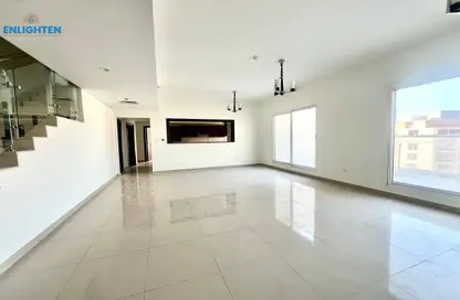 دوبلكس - 3 غرف نوم - 4 حمامات للايجار في بناية رويال جي في سي - قرية الجميرا سركل - دبي دوبلكس - 3 غرف نوم - 4 حمامات للايجار في بناية رويال جي في سي - قرية الجميرا سركل - دبي