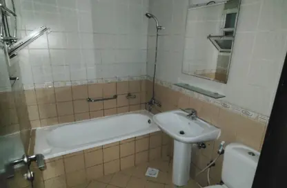 شقة - غرفة نوم - 1 حمام للايجار في المجاز 3 - المجاز - الشارقة شقة - غرفة نوم - 1 حمام للايجار في المجاز 3 - المجاز - الشارقة