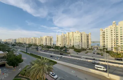 Outdoor Building image for: Apartment - 3 Bedrooms - 4 Bathrooms for rent in Al Khushkar - Shoreline Apartments - Palm Jumeirah - Dubai, Image 1