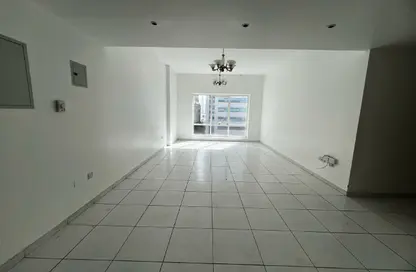Apartment - 2 Bedrooms - 2 Bathrooms for rent in Al Majaz 1 - Al Majaz - Sharjah