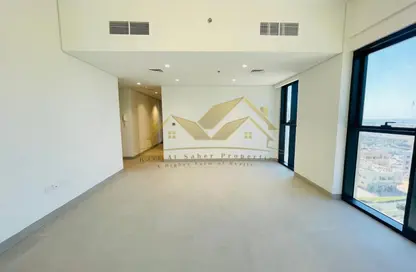 Apartment - 1 Bedroom - 2 Bathrooms for rent in Jumeirah Garden City - Al Satwa - Dubai