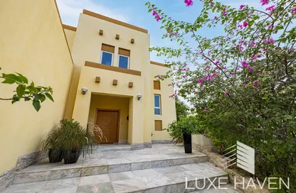 Outdoor House image for: Villa - 3 Bedrooms - 4 Bathrooms for sale in Heritage - Jumeirah Park - Dubai, Image 1