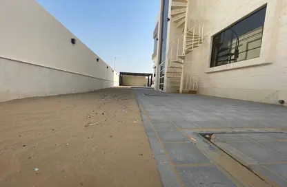 Villa - 4 Bedrooms - 5 Bathrooms for rent in Hoshi 1 - Hoshi - Al Badie - Sharjah