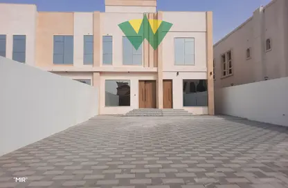 Villa - 4 Bedrooms - 6 Bathrooms for rent in Madinat Al Riyad - Abu Dhabi