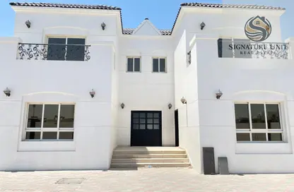 Villa - 6 Bedrooms - 7+ Bathrooms for rent in Nad Al Sheba 4 - Nad Al Sheba - Dubai